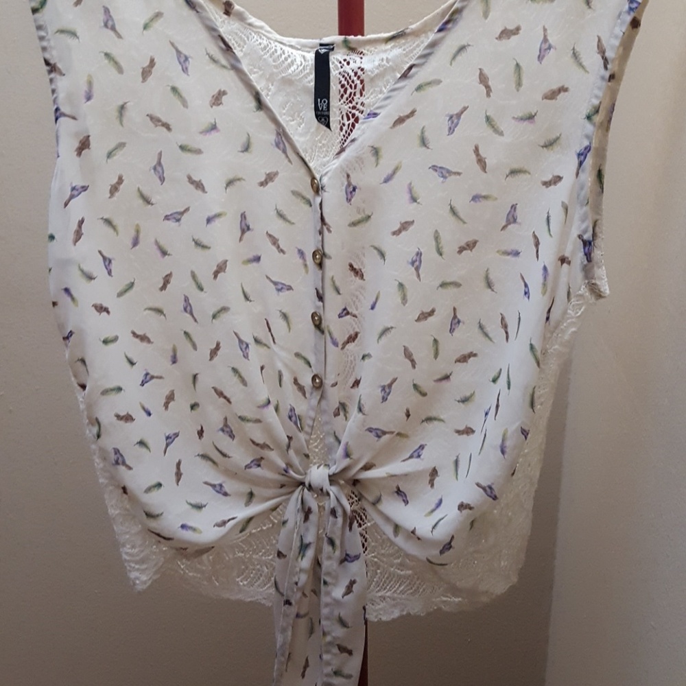 NWOT Lace Tie Front Tank Top